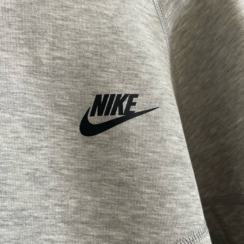 Nike Gray Zip-Up Jacket - Picture 6 of 11